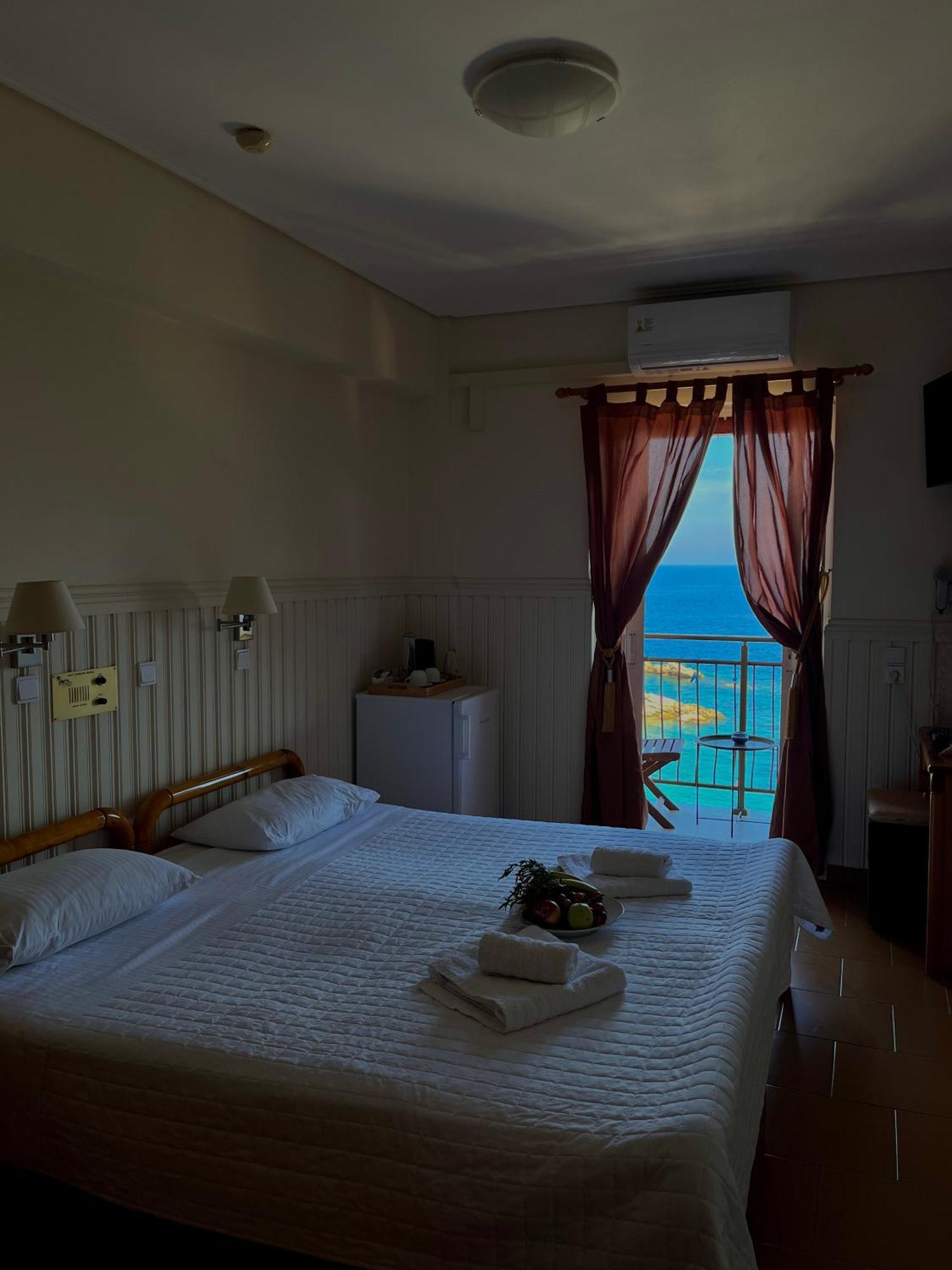 Hotel Sunrise Kokkari Exterior foto